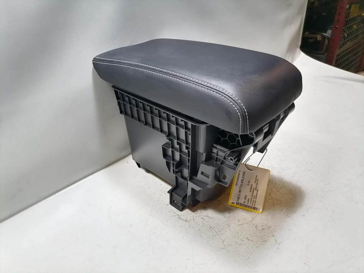 Mitsubishi Eclipse Cross original Mittelarlehen vorn Leder Schwarz Bj.2023